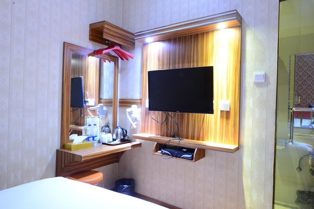 Hotel Rovi Boutique Джакарта Екстериор снимка