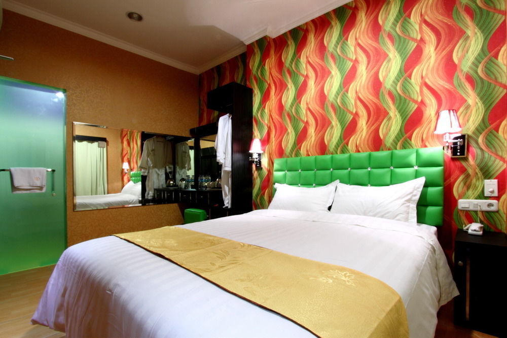 Hotel Rovi Boutique Джакарта Екстериор снимка
