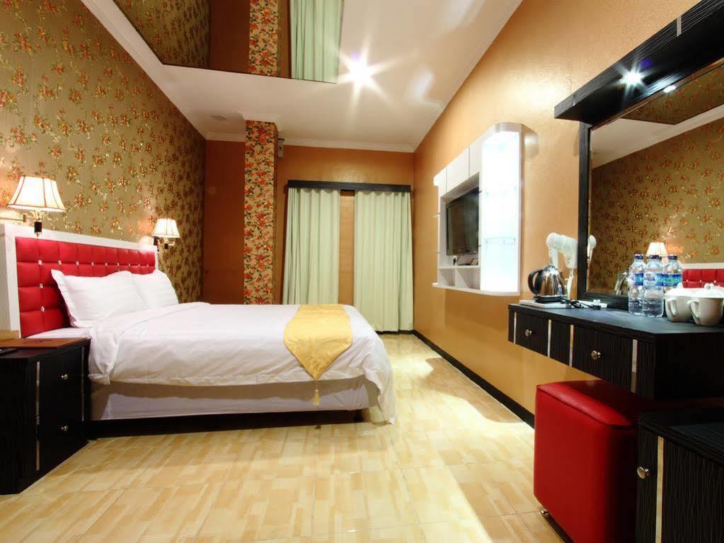 Hotel Rovi Boutique Джакарта Екстериор снимка